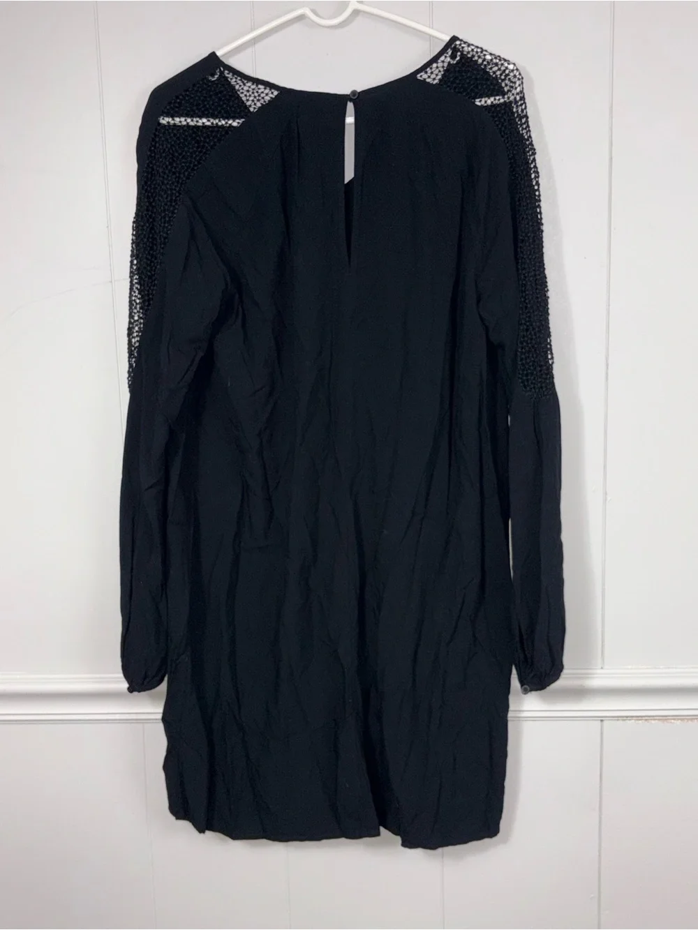 Old Navy Black Lace Crochet Sleeve Detail V-Neck Shift Mini Dress Large Preppy